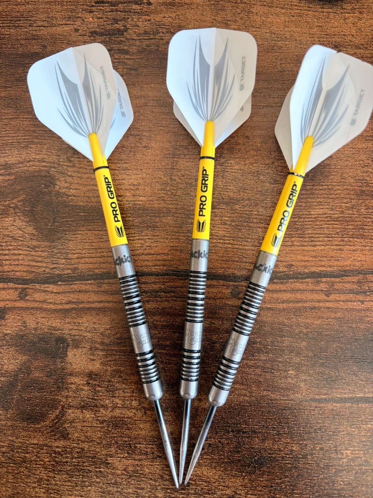 McKicks Mighty Grip 90% Tungsten, 23 gram Michael van Gerwen, Ophalen of Verzenden, Zo goed als nieuw, Pijlen