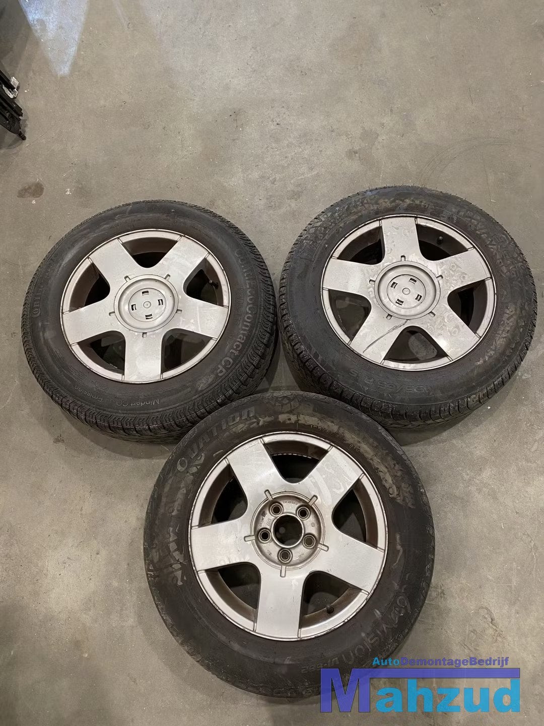 VW GOLF 4 Velgen met banden 5x100 15 inch, Gebruikt, Volkswagen, Volkswagen AG, Berliner Ring 2
38440  Wolfsburg, DE