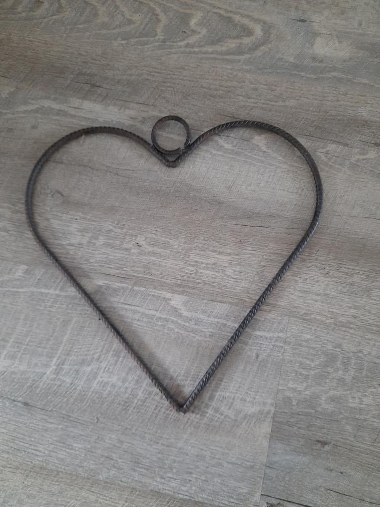 Ijzeren frame, hart, voor bloemstuk maken, Ophalen of Verzenden, Zo goed als nieuw