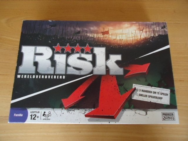 Risk, Hobby en Vrije tijd, Gezelschapsspellen | Bordspellen, Vijf spelers of meer, Ophalen of Verzenden, Zo goed als nieuw