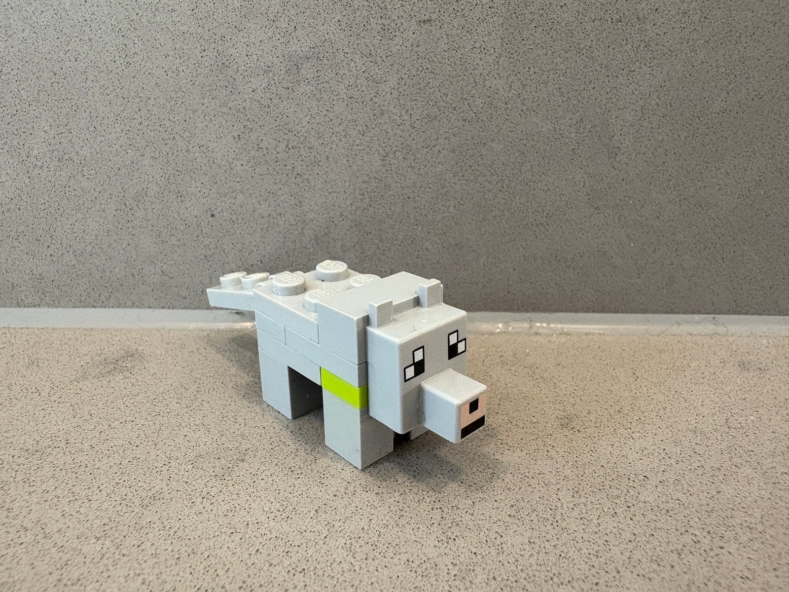 Lego minifigure minewolf07 minecraft wolf, Kinderen en Baby's, Speelgoed | Duplo en Lego, Minecraft, Lego, Ophalen of Verzenden