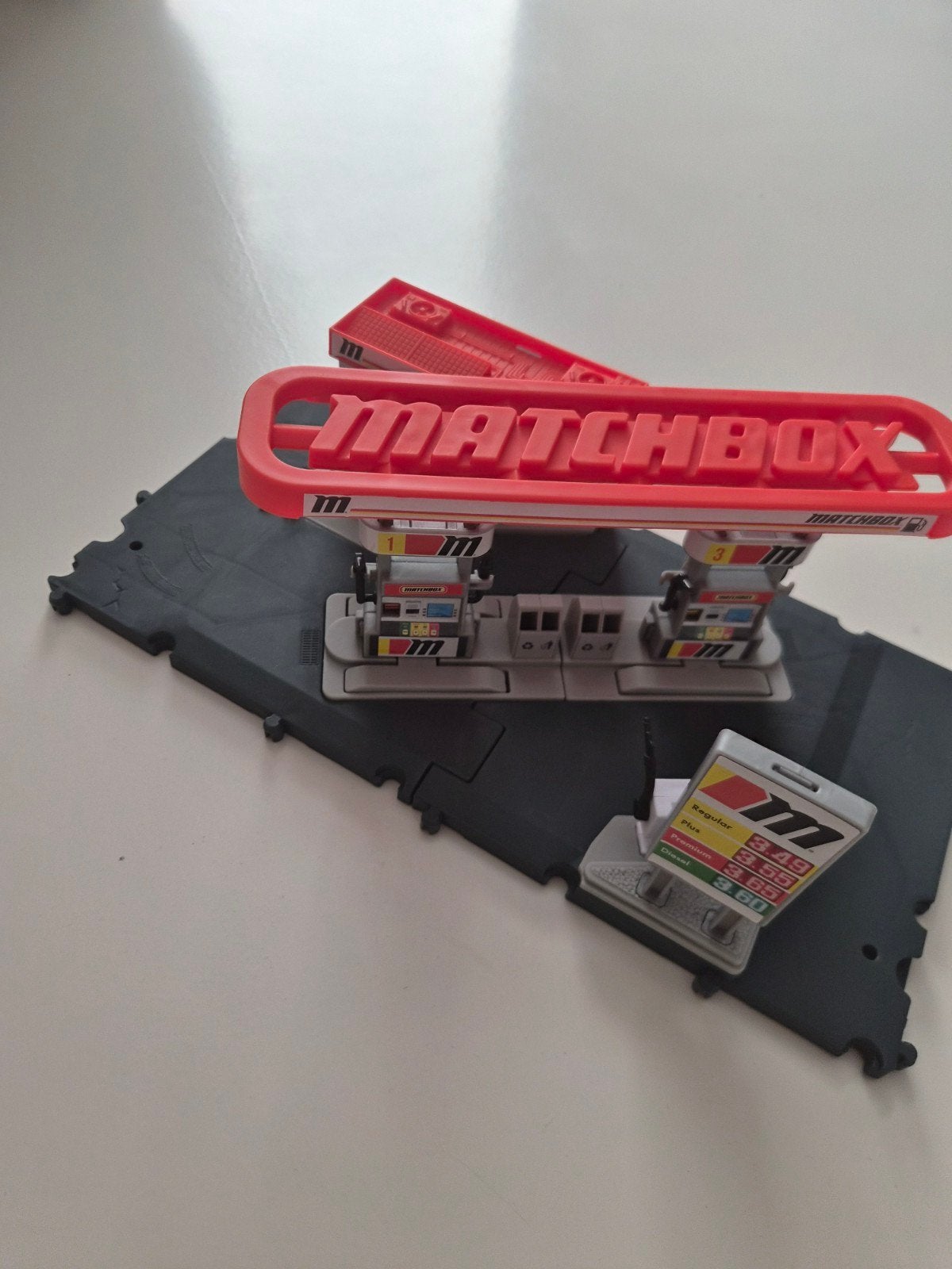 Matchbox tankstation - nieuw, alleen opgebouwd, Ophalen, Zo goed als nieuw