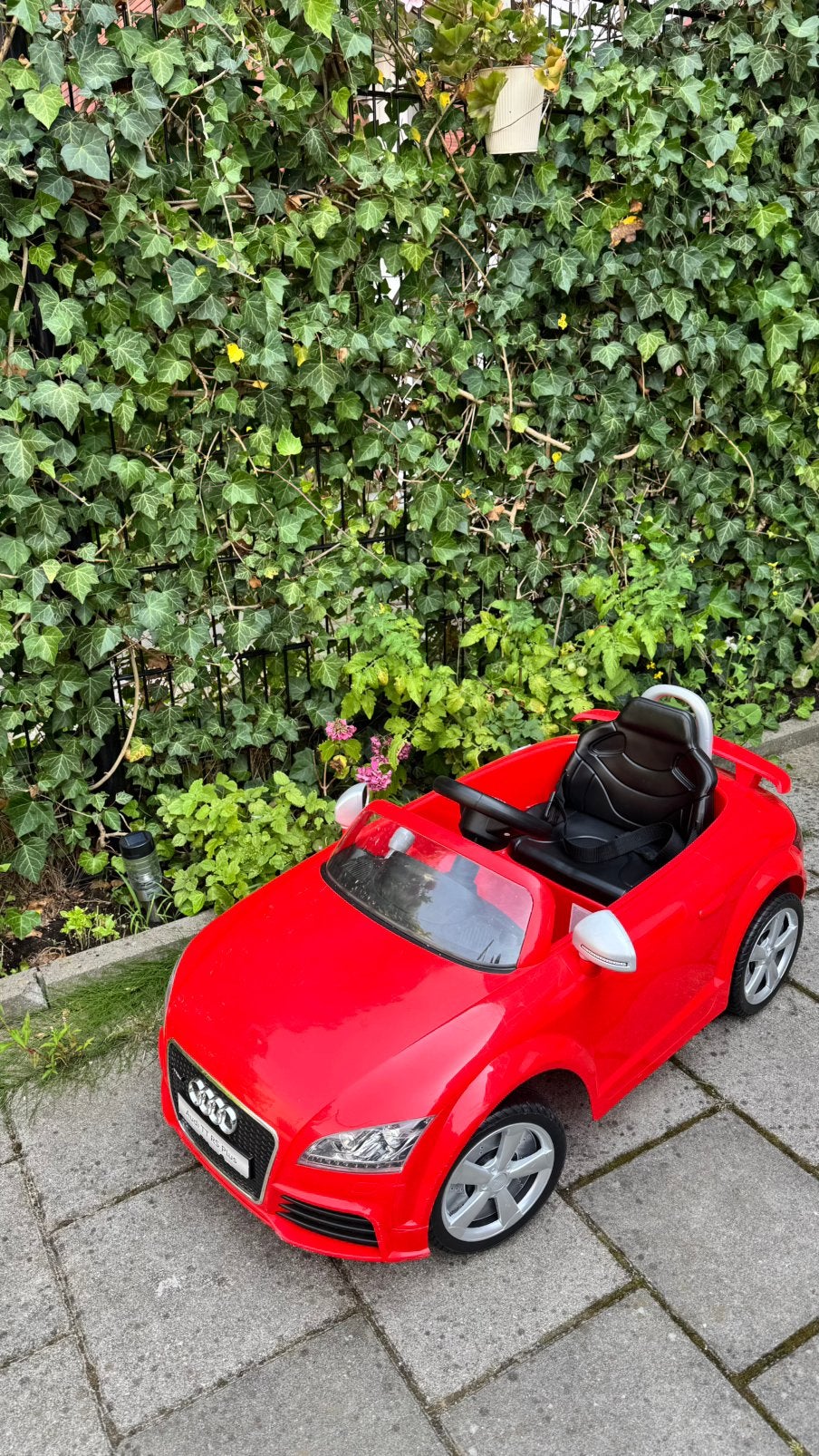 Elektrische Audi TT RS Plus Kinderaut, Zeer goede staat, Ophalen, Zo goed als nieuw