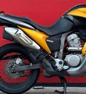 Verlaagd zadel Transalp 700. Gereserveerd t/m 26 mei., Motoren, Onderdelen | Honda, Ophalen of Verzenden