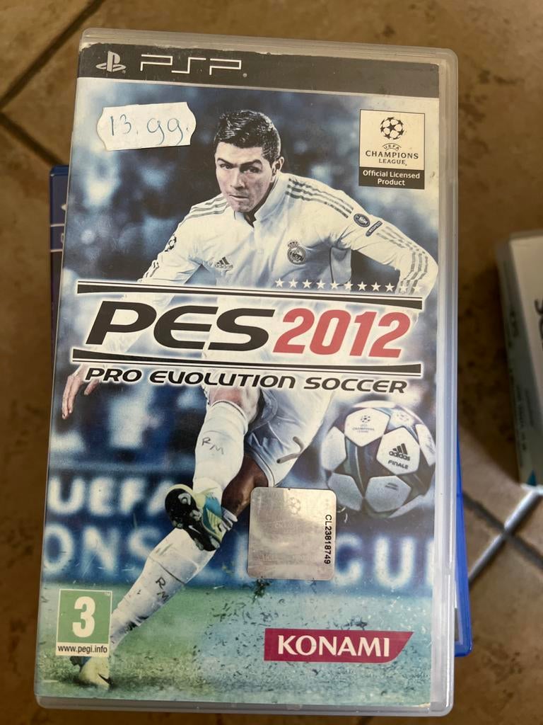 PES 2012 Pro Evolution Soccer PSP - Voetbalgame, Spelcomputers en Games, Gebruikt, 1 speler, Ophalen of Verzenden, Vanaf 3 jaar