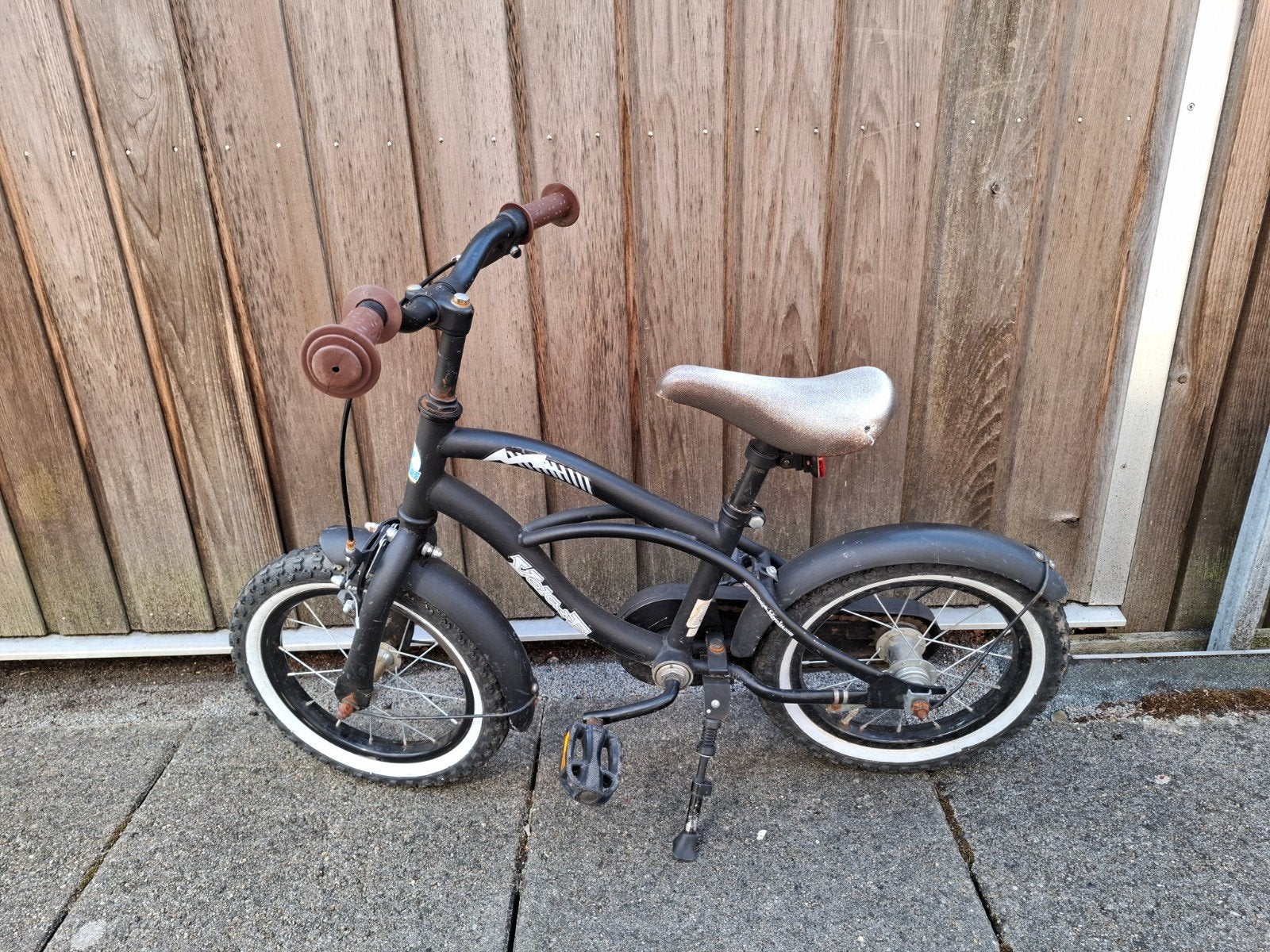 Te koop zwarte Volare kinderfiets 14 inch, Fietsen en Brommers, Fietsen | Jongens, Gebruikt, 14 inch of minder, Handrem, Terugtraprem