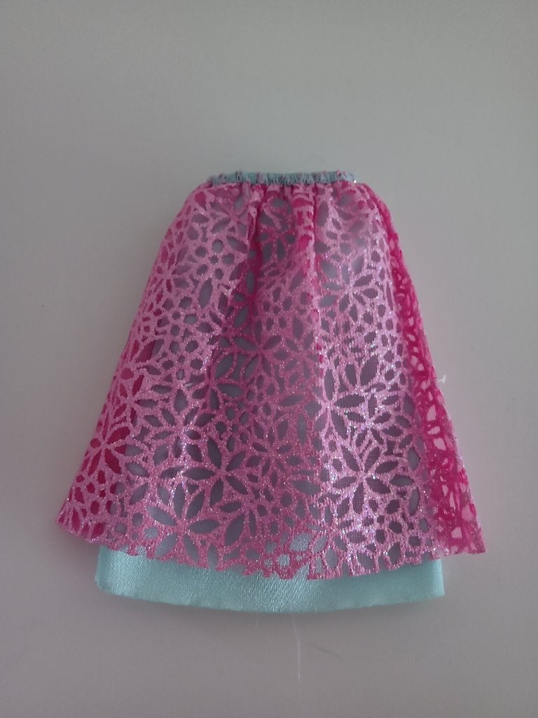 Veel half lange rokken (MIDI) voor (BARBIE) Poppen 18 foto’s, Ophalen of Verzenden, Gebruikt, Kleertjes