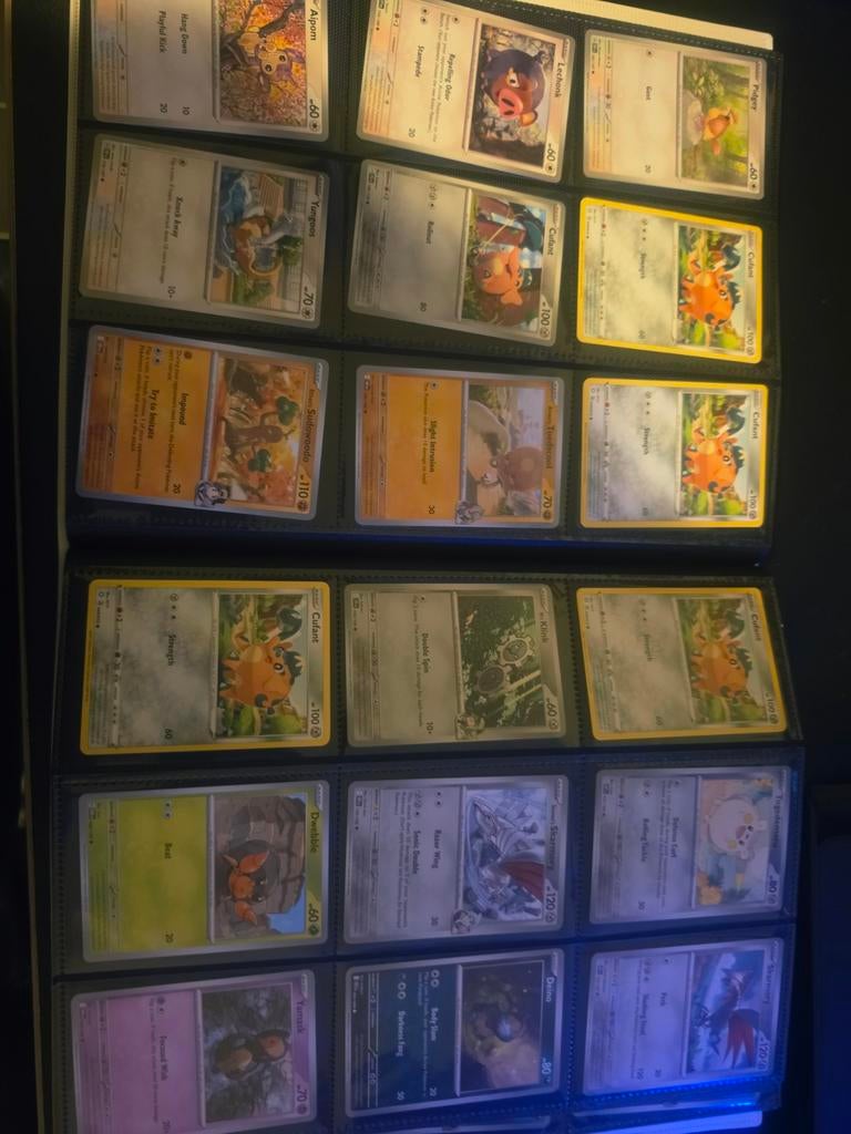 Map vol met Pokémon kaarten., Ophalen of Verzenden