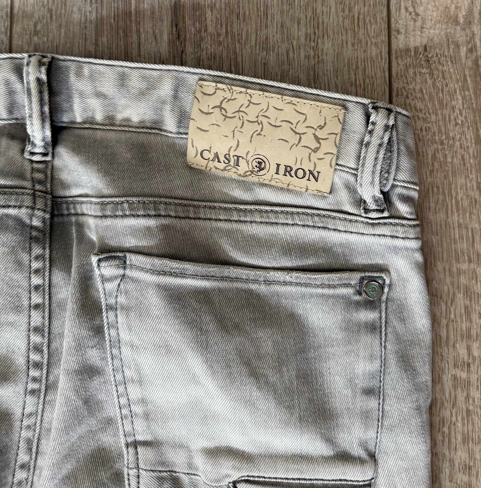 Cast Iron Riser Slim Fit Jeans W32/L34 Grijs, Kleding | Heren, Ophalen of Verzenden, Zo goed als nieuw, Grijs, W32 (confectie 46) of kleiner