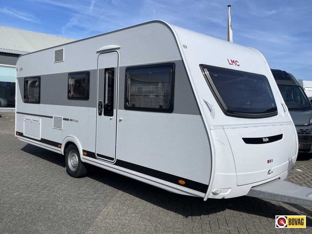 LMC Style 530 E VOORTENT/VLOERVERWARMING, Rondzit, Bedrijf, 6 tot 7 meter, LMC en Münsterland