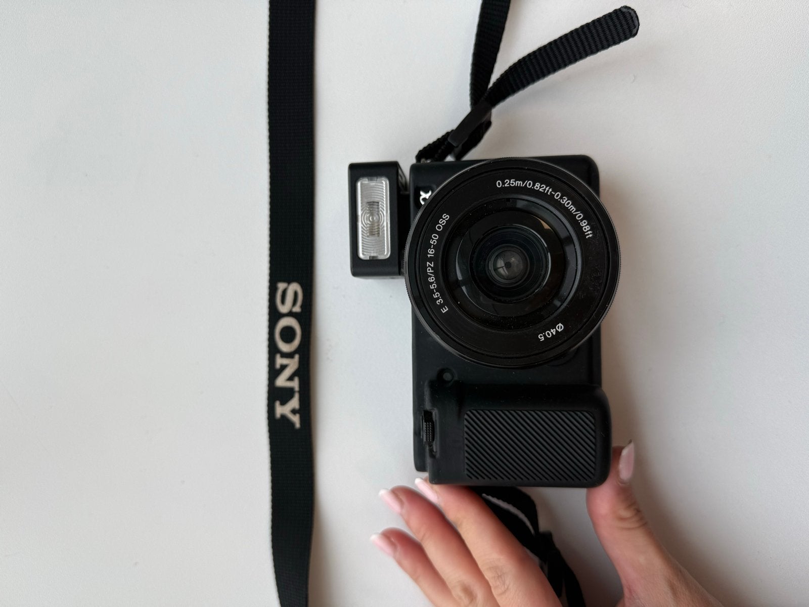 Sony ZV-E10 camera + 16-50mm OSS lens, Ophalen, Zo goed als nieuw, Sony