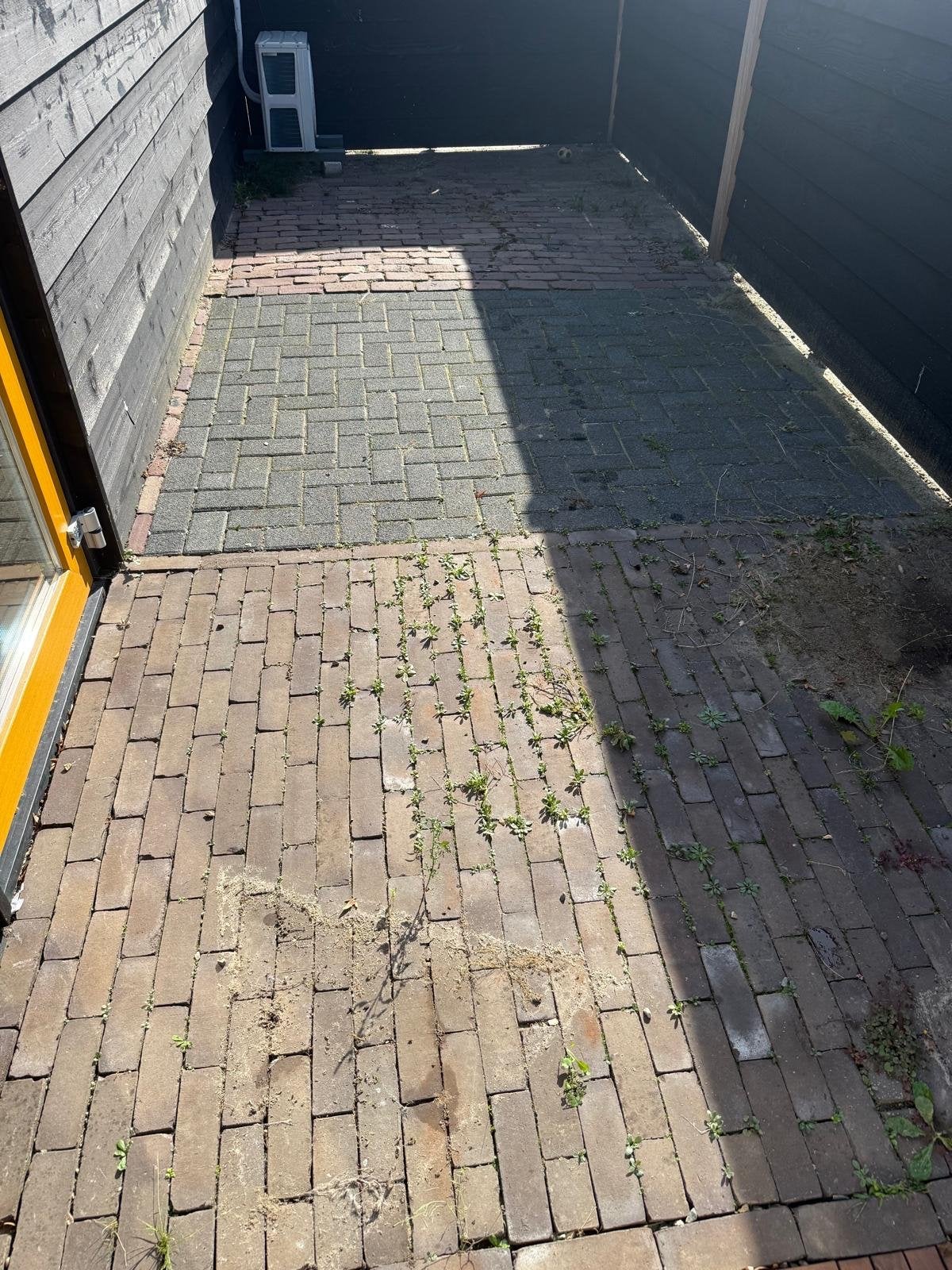 GRATIS! Gebruikte klinkers en terrastegels (ca. 16m²), Tuin en Terras, Ophalen, Gebruikt, Klinkers, 10 m² of meer