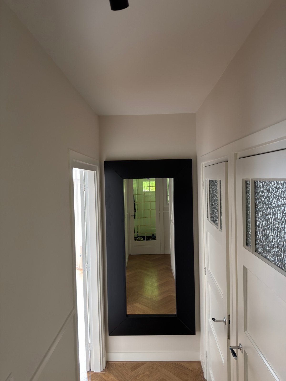 Grote spiegel van IKEA, zwart frame, Ophalen, 200 cm of meer, Zo goed als nieuw, Rechthoekig