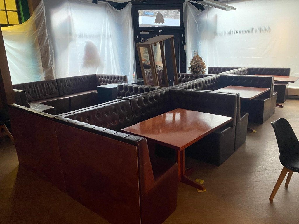 Luxe Chesterfield Horeca Hoekbanken – 8 sets beschikbaar, Huis en Inrichting, Ophalen, Dutch bv, Hoekbank, Zo goed als nieuw