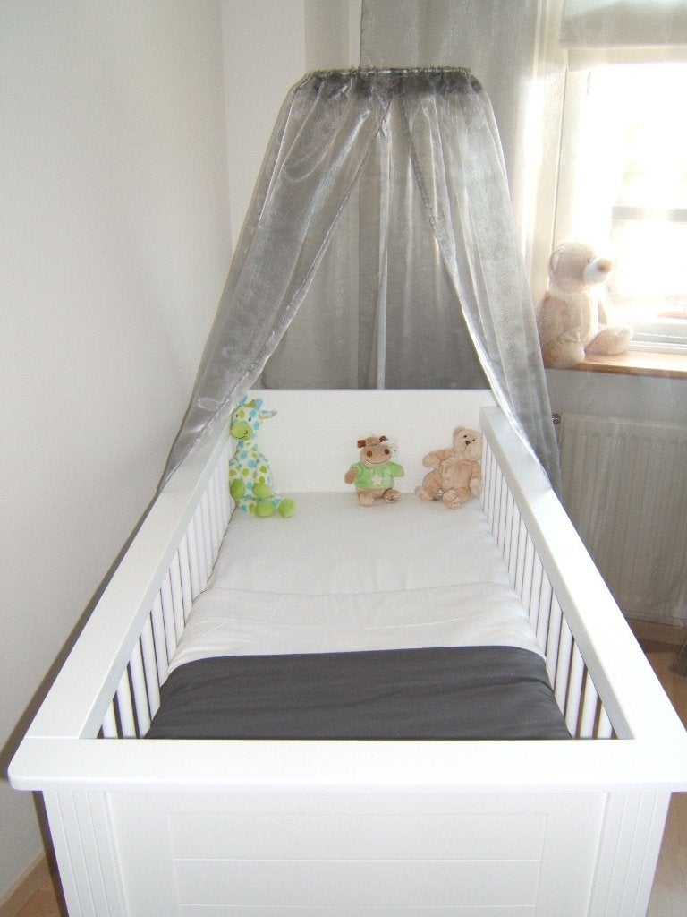 Ledikant kleur wit, Kinderen en Baby's, Babywiegjes en Ledikanten, Ophalen, Zo goed als nieuw, Ledikant