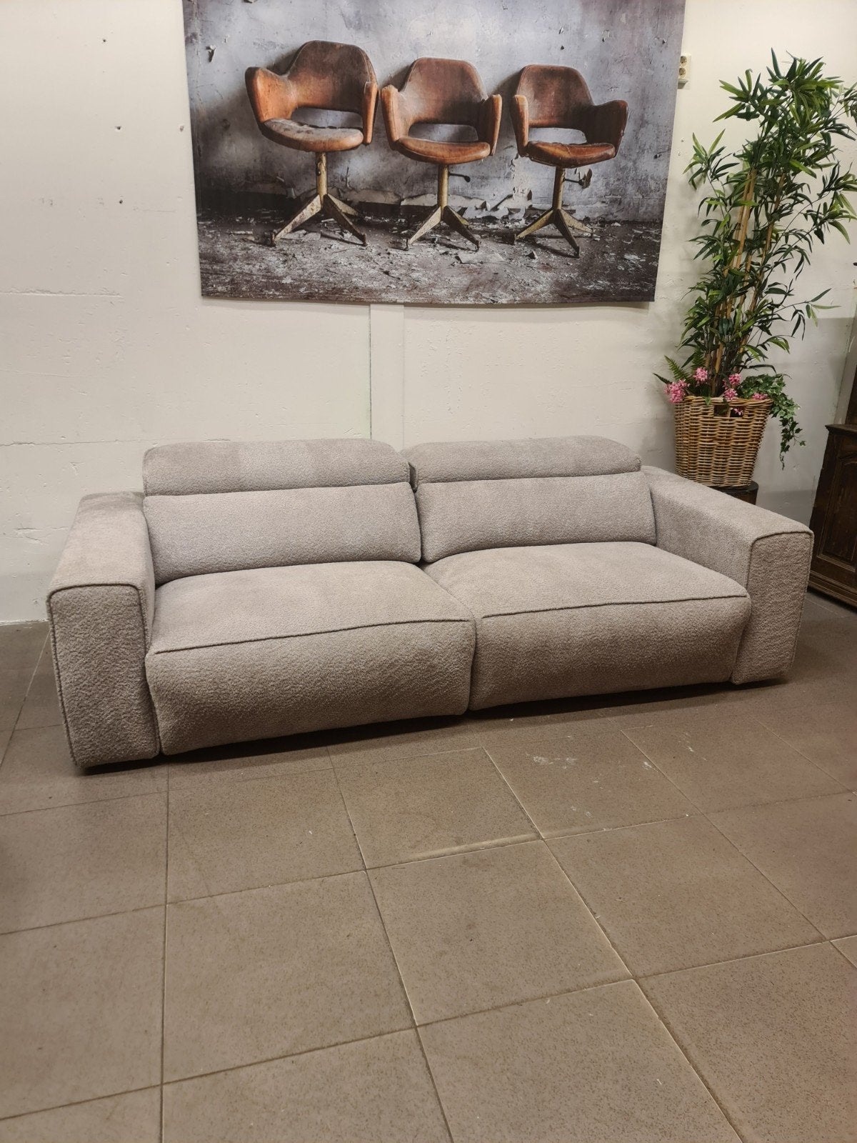 nieuwe ruime 2zits bank elektrisch bedienbaar beige boucle, Ophalen, Beige, ., Nieuw