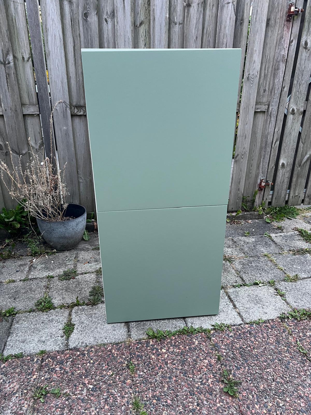 IKEA BESTÅ kast wit met lichtgroene deuren, Huis en Inrichting, Kasten | Wandmeubels, Ophalen, 100 tot 150 cm, Minder dan 150 cm