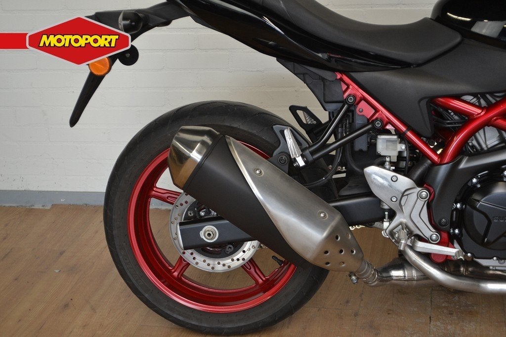 Suzuki SV 650 A (bj 2019), Motoren, Motoren | Suzuki, Lange Dreef 12
4131NH  Vianen, NL, Suzuki, Bedrijf, Klantenservice@suzuki.nl