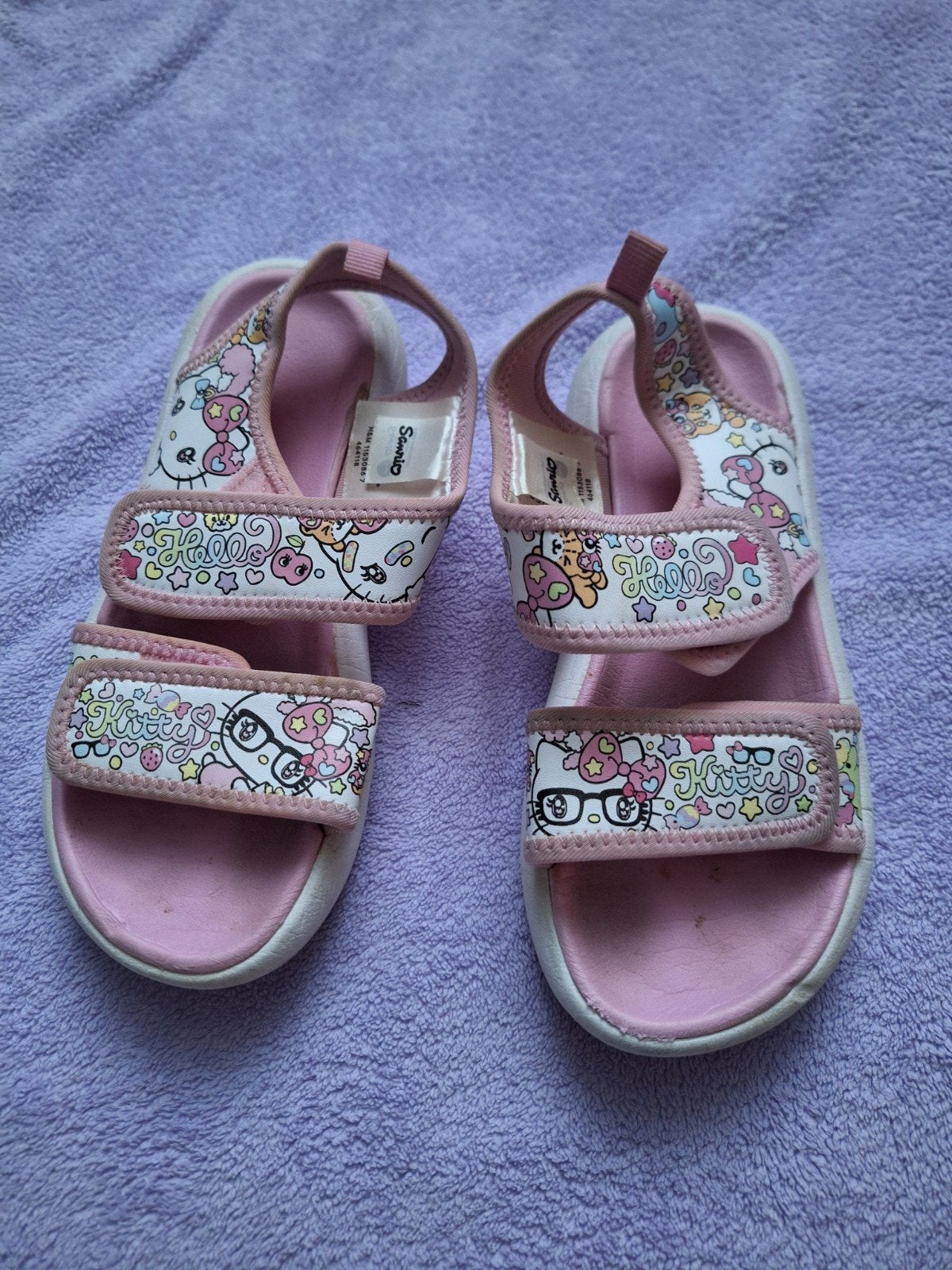 Sandalen, maat 31, ZGAN, H&M, Hello Kitty, Meisje, Ophalen of Verzenden, Zo goed als nieuw, Overige typen