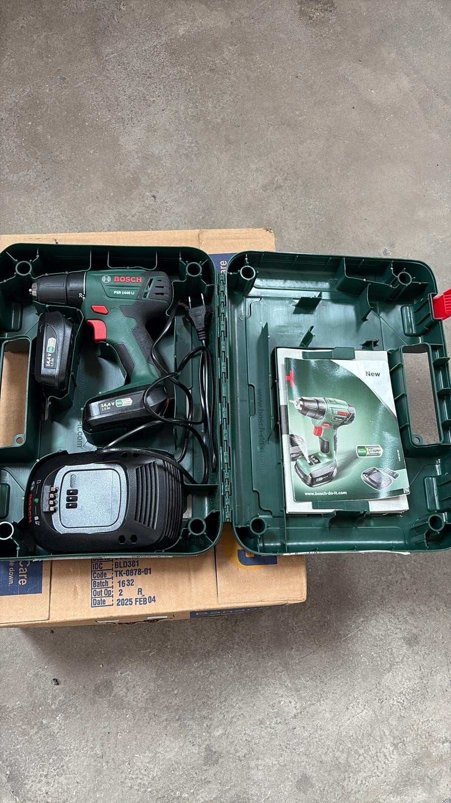 Bosch Accu Boormachine 14.4V 1.5Ah - Nieuw met dubbele accu, Doe-het-zelf en Verbouw, Gereedschap | Boormachines, Ophalen of Verzenden