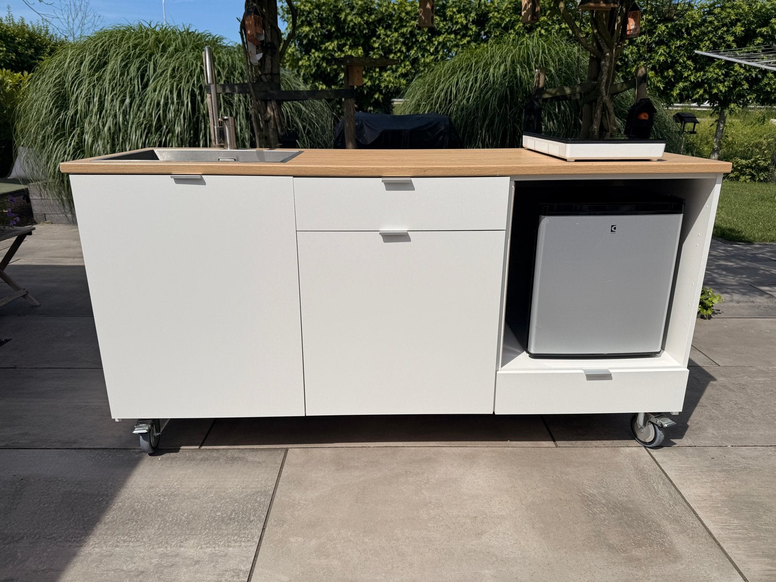 Mobiele Keuken op Wielen incl. Spoelbak, Inductie & Koelkast, Ophalen, Wit, Overige typen, Zo goed als nieuw