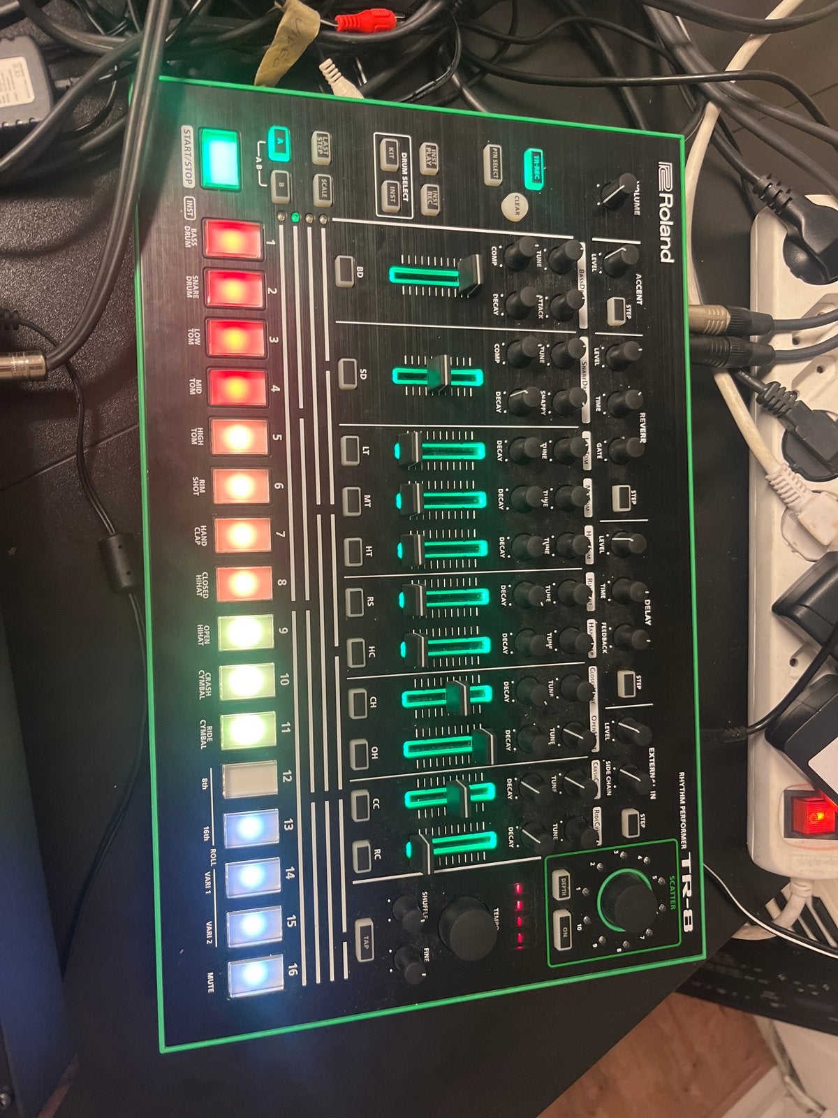 Roland TR-8 Rhythm Performer - Zo goed als nieuw, Muziek en Instrumenten, Drumcomputers, Ophalen of Verzenden, Zo goed als nieuw