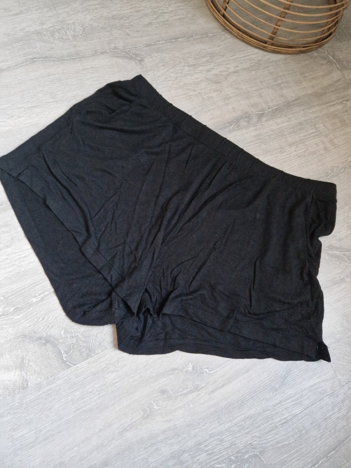 Zwarte H&M Divided Los short Maat L, Kort, Zwart, H&M Divided, Maat 42/44 (L)