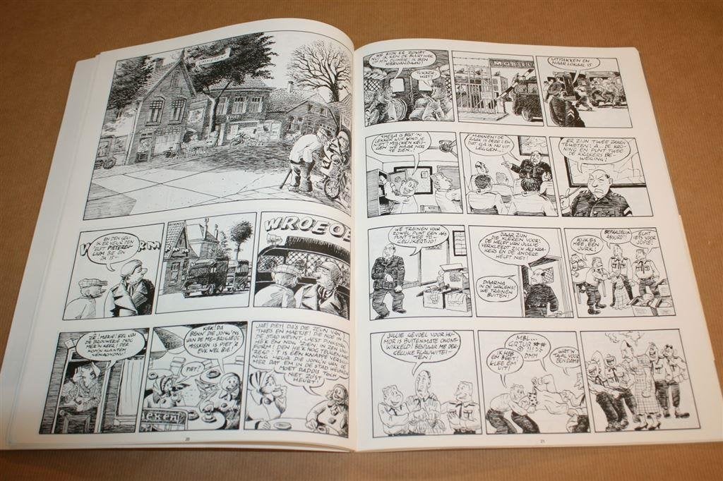 ME-man - Aart Clerkx, Eén stripboek, Ophalen of Verzenden, Gelezen
