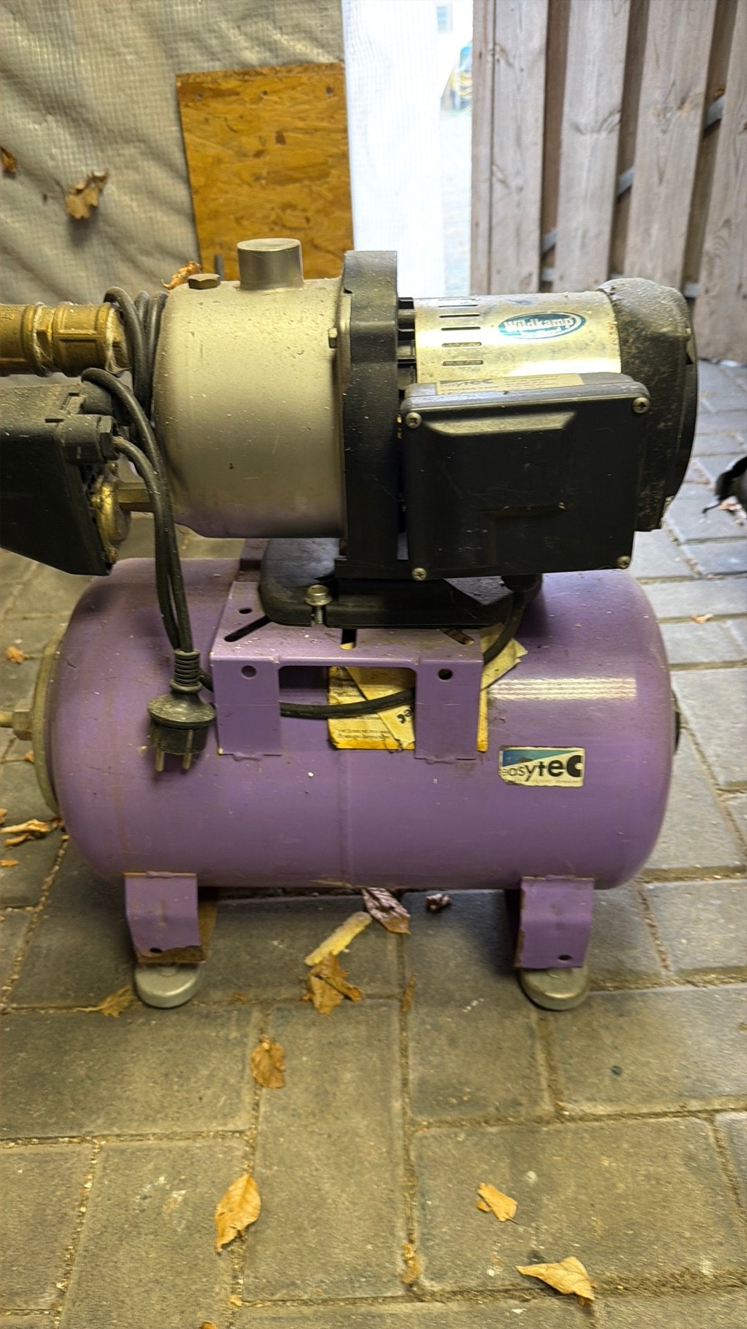 Wildkamp easytec CROMA 1209 hydrofoor Pomp - 1200W, 4200 l/u, Tuin en Terras, Waterpompen, Gebruikt, Elektrisch, Overige typen