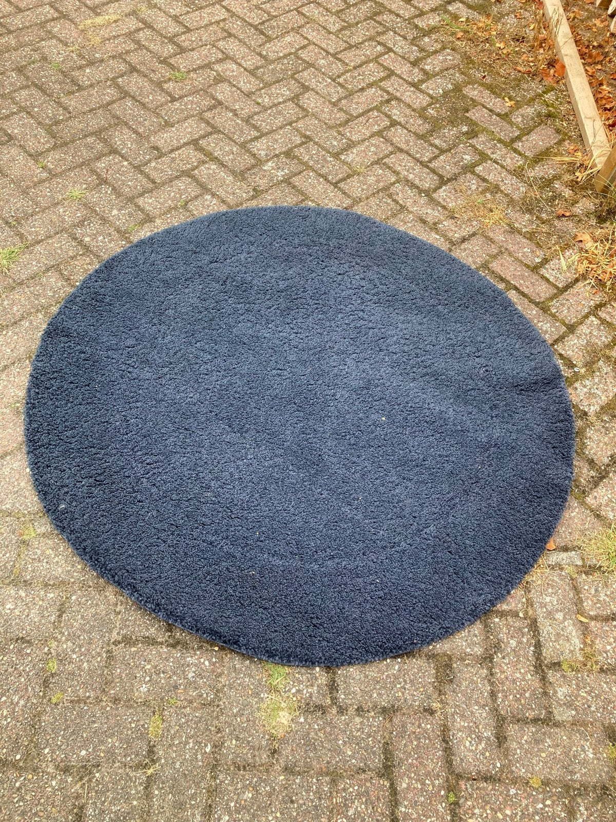 IKEA ÅDUM Rond Vloerkleed - Donkerblauw (130 cm), Huis en Inrichting, Stoffering | Tapijten en Kleden, Ophalen, 100 tot 150 cm
