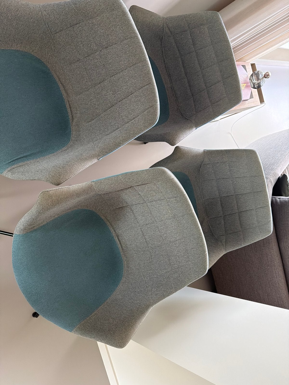 4 Zuiver eetkamerstoelen - Zo goed als nieuw, Ophalen, Zo goed als nieuw, Vier, Stof