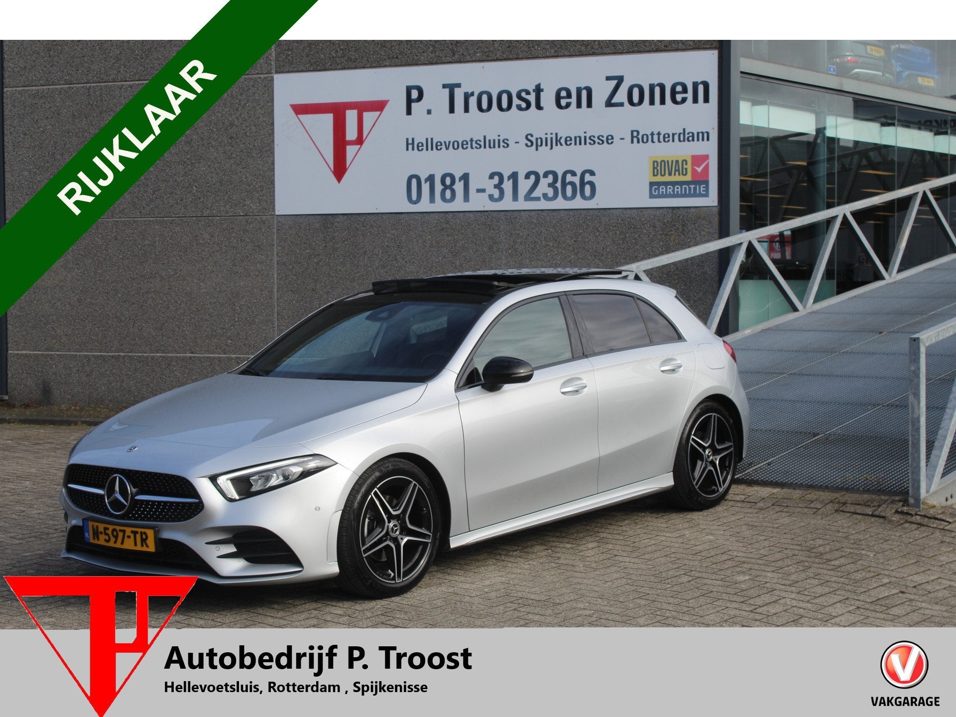 Mercedes-Benz A-Klasse 180 AMG Night pakket Panoramadak/Stoe, Auto's, Gebruikt, 4 cilinders, Bedrijf, 1265 kg
