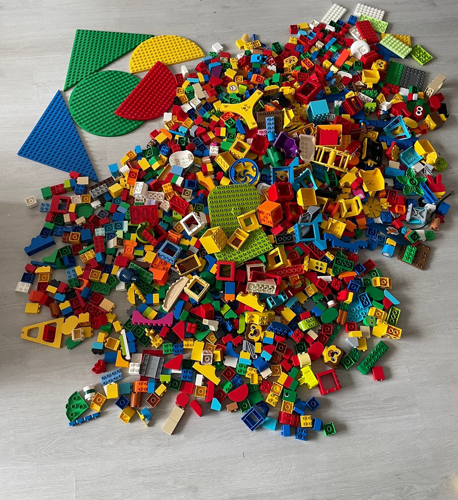 Grote partij Duplo met grondplaten en diverse onderdelen, Kinderen en Baby's, Ophalen, Gebruikt, Inclusief extra onderdelen, Duplo