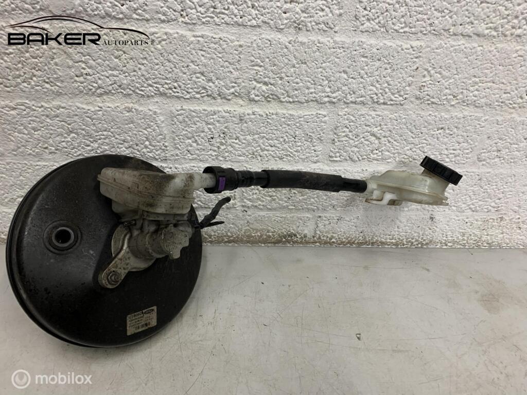 Ford Fiesta VI  ('08-'17) 8V512B195DE Rembekrachtiger, Gebruikt, Ford, Ophalen of Verzenden, Ford