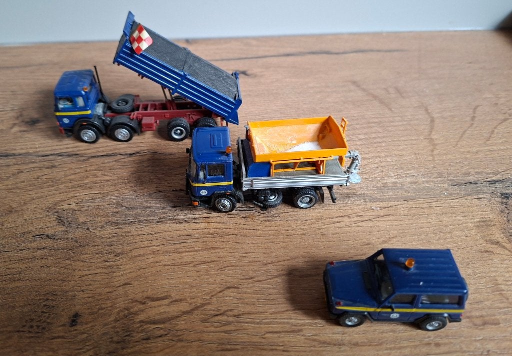 Drie vintage Herpa auto's Schiphol uitvoering jaren 80/90, Ophalen of Verzenden, Zo goed als nieuw, Auto, Herpa