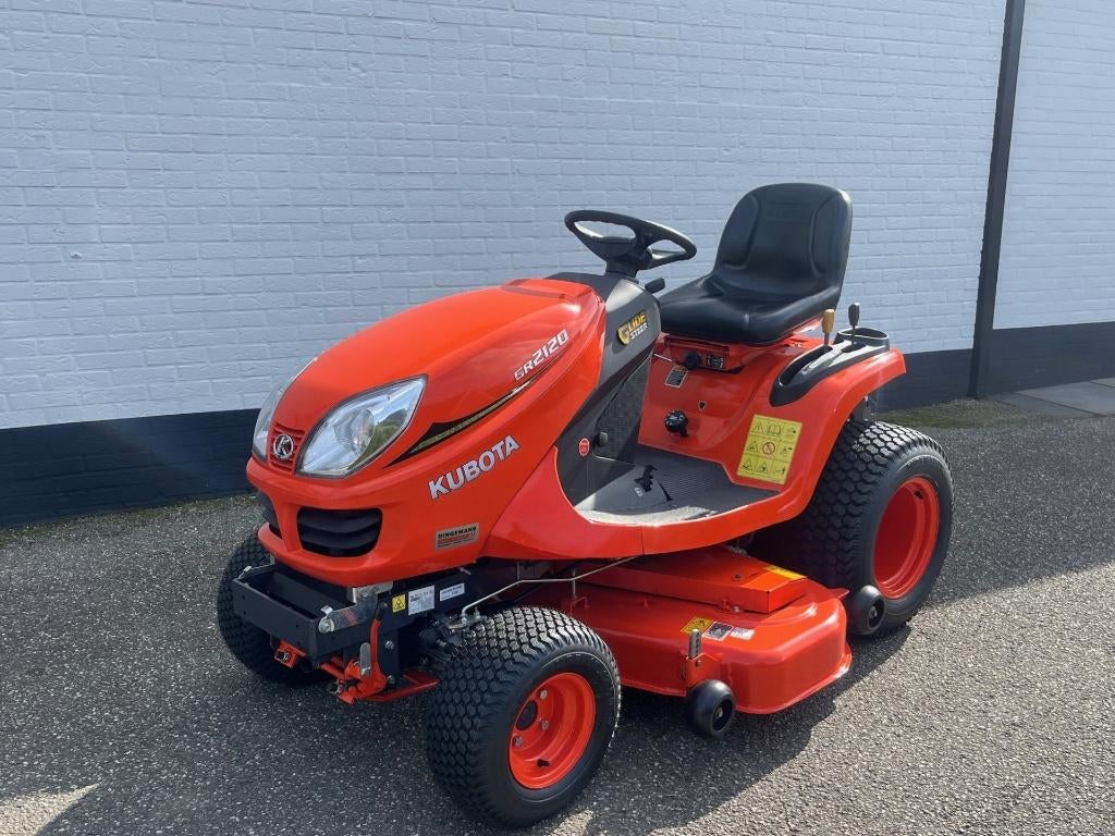 Jong gebruikte Kubota zitmaaier GR2120, Tuin en Terras, Ophalen, Zo goed als nieuw, Kubota, 120 cm of meer