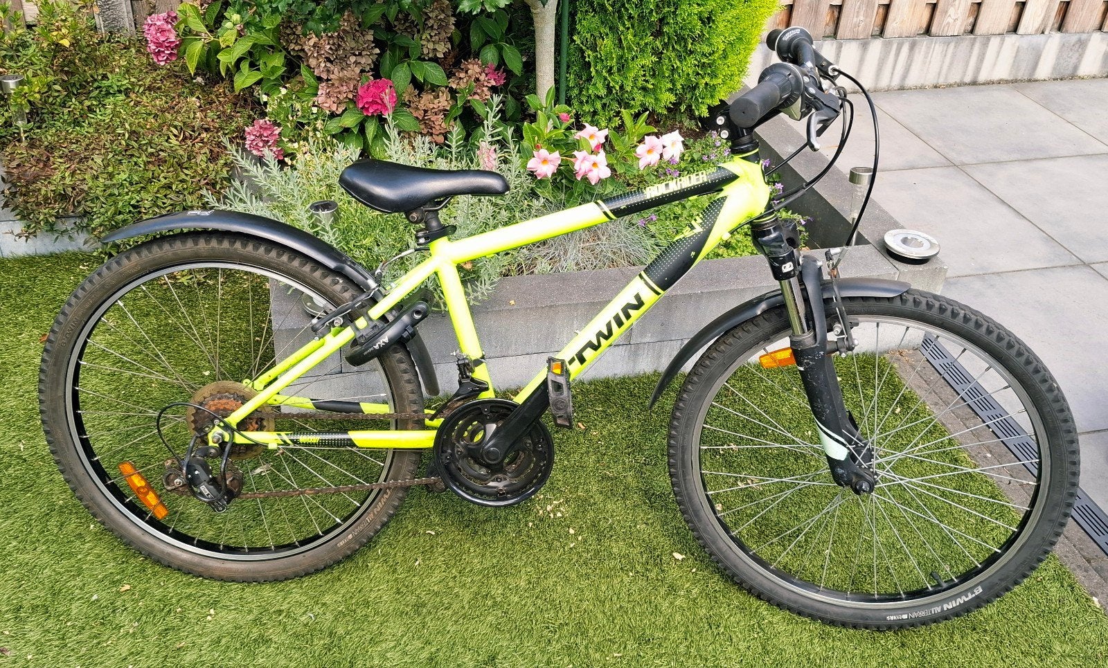 Mountainbike Rockrider 500,  24 inch, opknapper, Fietsen en Brommers, Fietsen | Jongens, Ophalen, Gebruikt, Velgrem, Overige merken