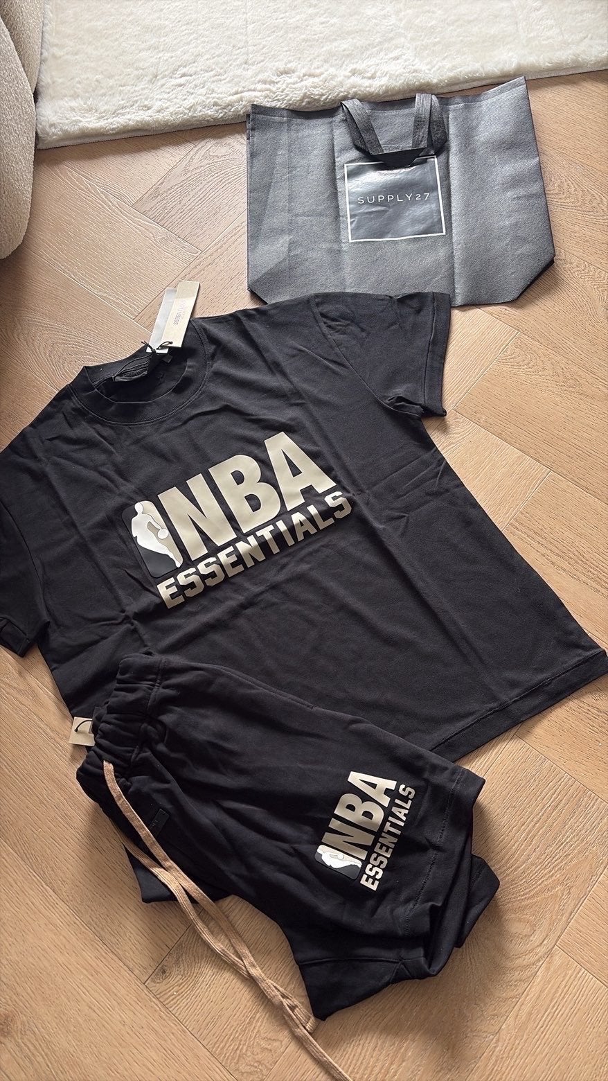 NBA Essentials T-shirt en korte broek set - Zwart, Ophalen of Verzenden, Nieuw, Maat 46 (S) of kleiner, Zwart