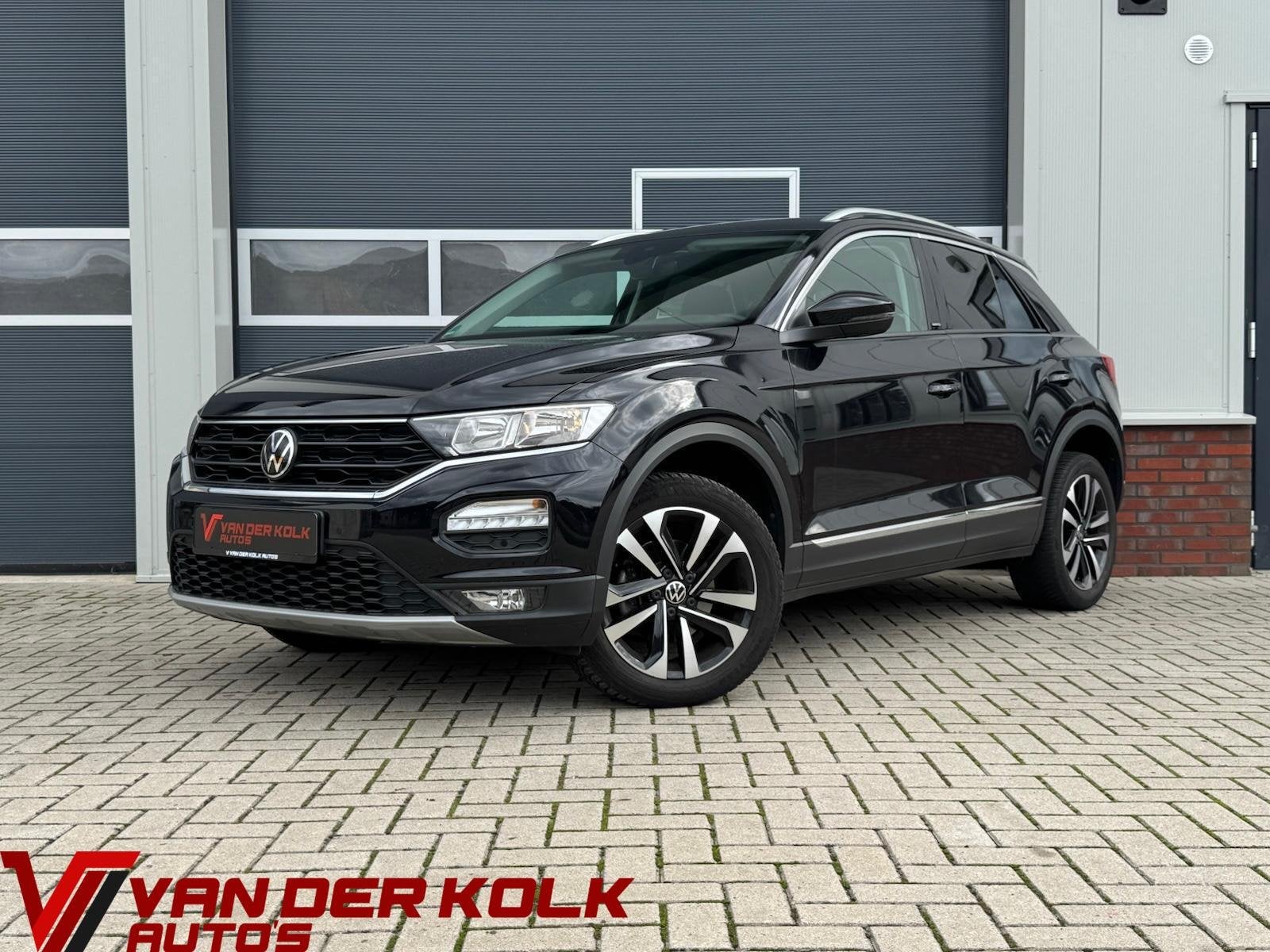 Volkswagen T-Roc 1.5 TSI Style | IQ Drive | LED | CarPlay |, Auto's, Volkswagen, 4 cilinders, 150 pk, Zwart, Bedrijf