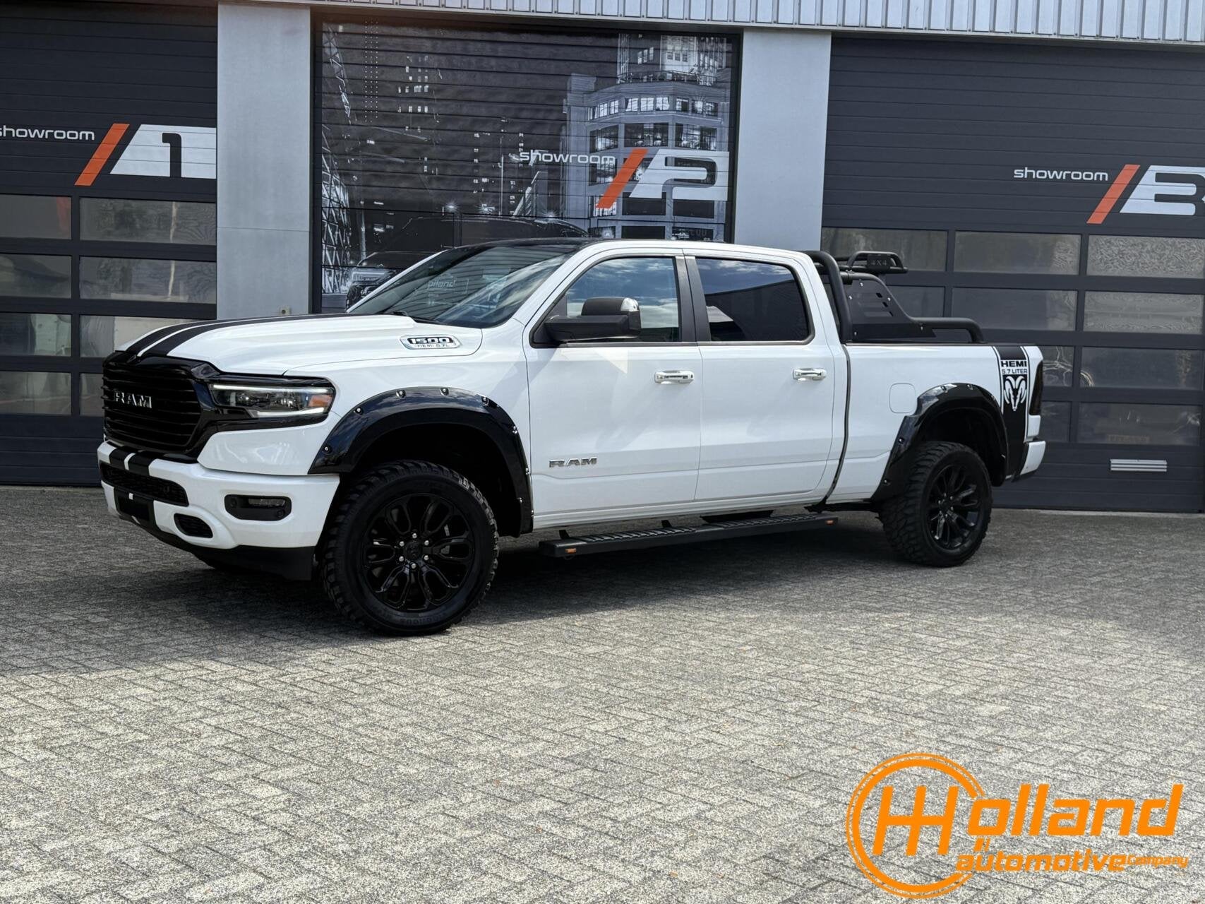 Dodge Ram 1500 4X4 5.7 V8 4x4 Crew Cab|wide body|lift!, Automaat, Gebruikt, 8 cilinders, Met garantie (alle)
