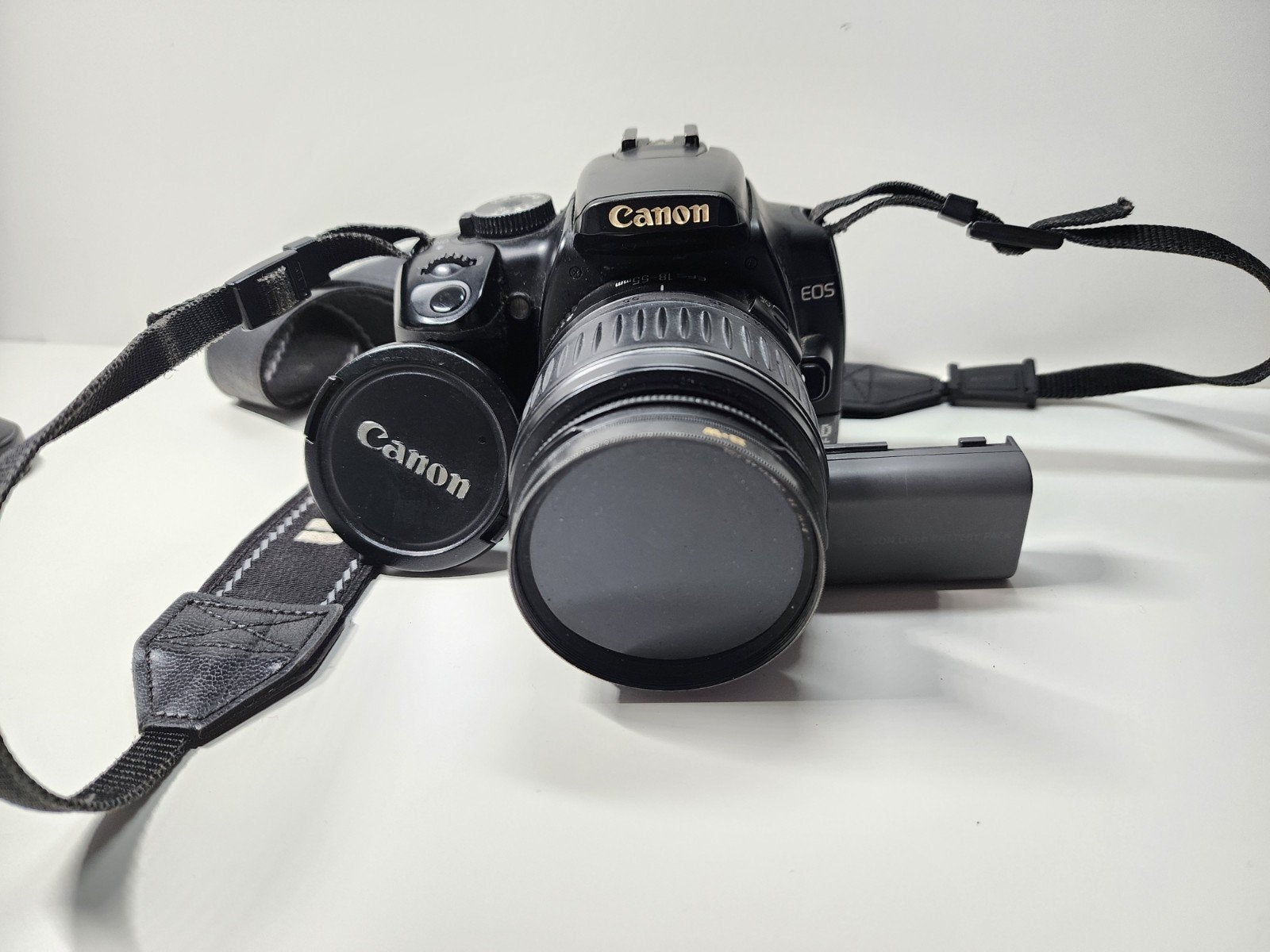 Canon EOS 400D spiegelreflexcamera met accu, Gebruikt, Canon, Ophalen of Verzenden, Geen optische zoom