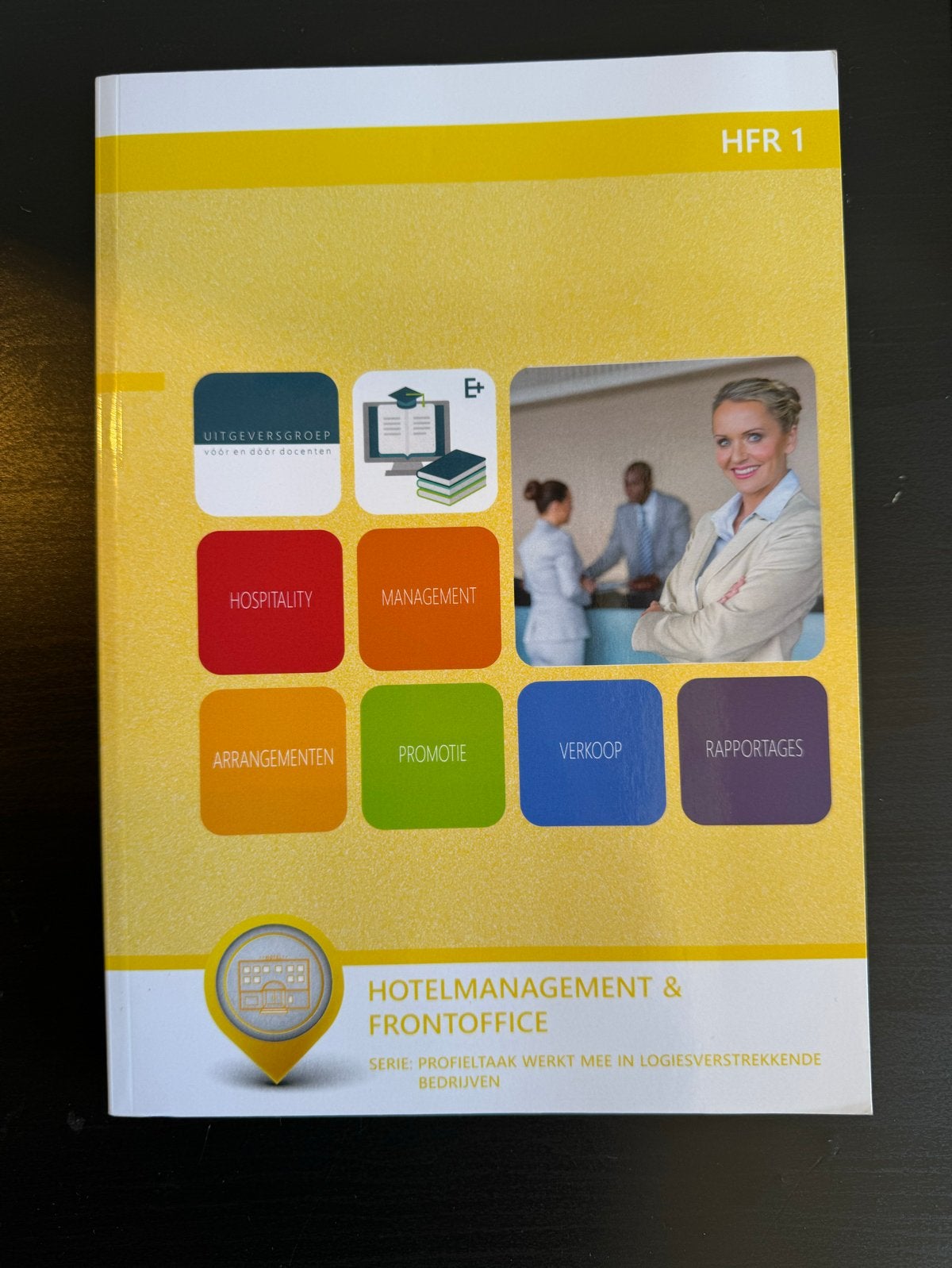 Hotelmanagement & Frontoffice- logistiekverstrekkend bedrijf, Boeken, Ophalen of Verzenden, Alpha, Zo goed als nieuw, MBO
