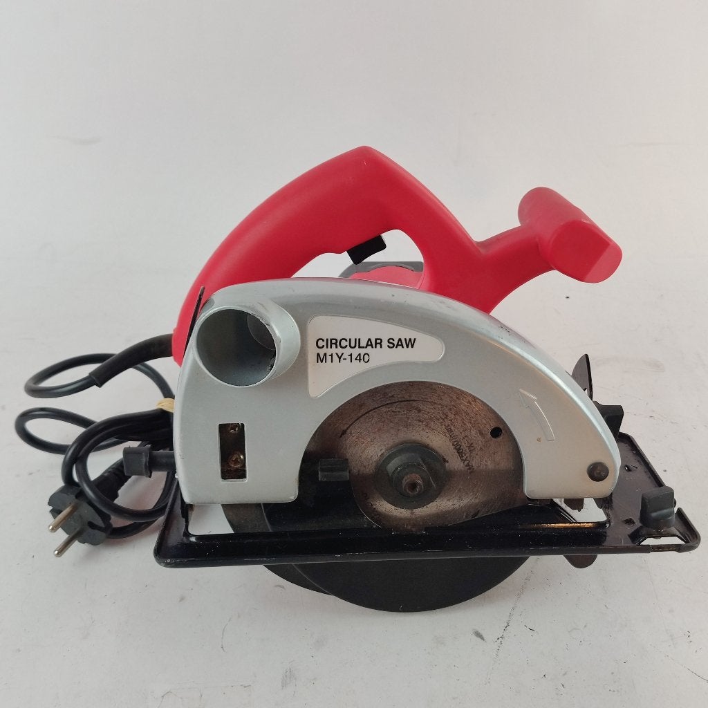 KBM BJ2005 Cirkelzaag || Nu voor maar €9.99!!, Nieuw, Ophalen of Verzenden, X, X