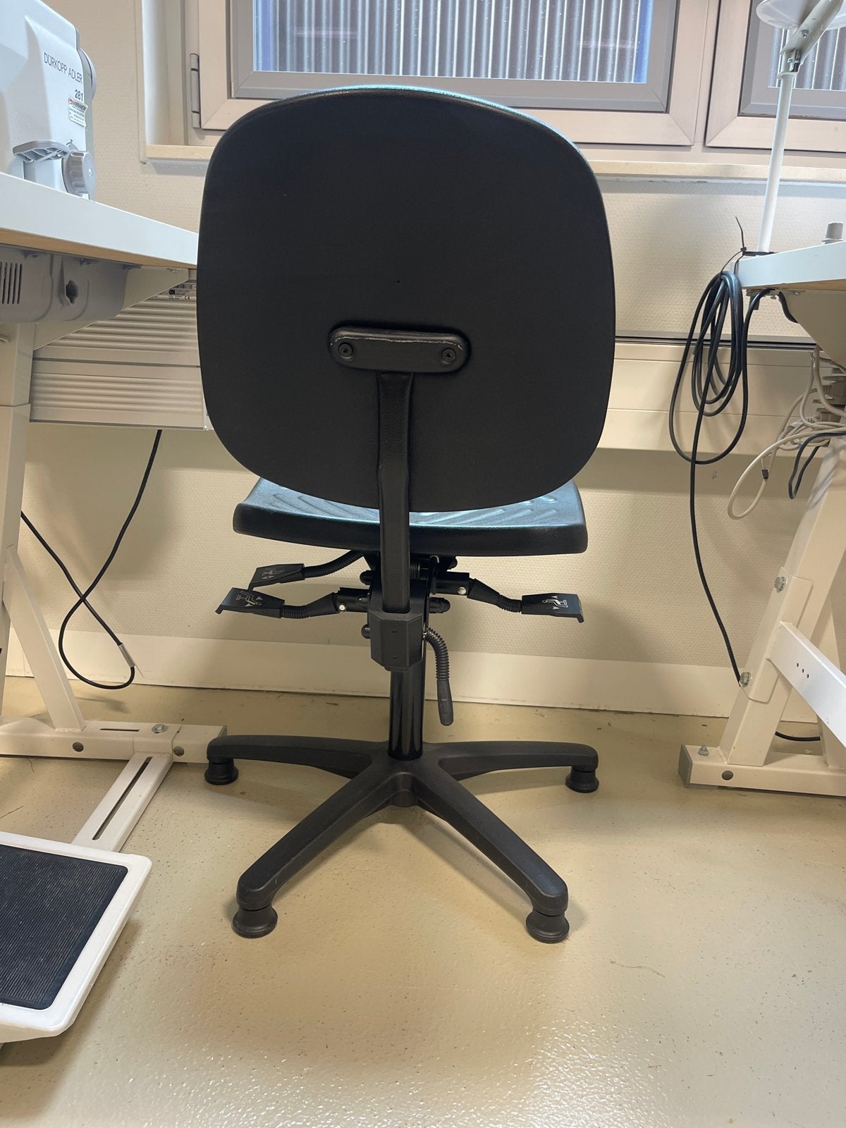 17 Gebruikte Bureaustoelen - Zwart, Ergonomisch, Gebruikt, Zwart, Ophalen of Verzenden, Bureaustoel