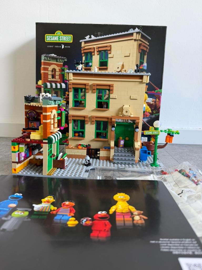 Lego 21324 Sesamstraat + doos + instructie, Kinderen en Baby's, Speelgoed | Duplo en Lego, Ophalen of Verzenden, Zo goed als nieuw