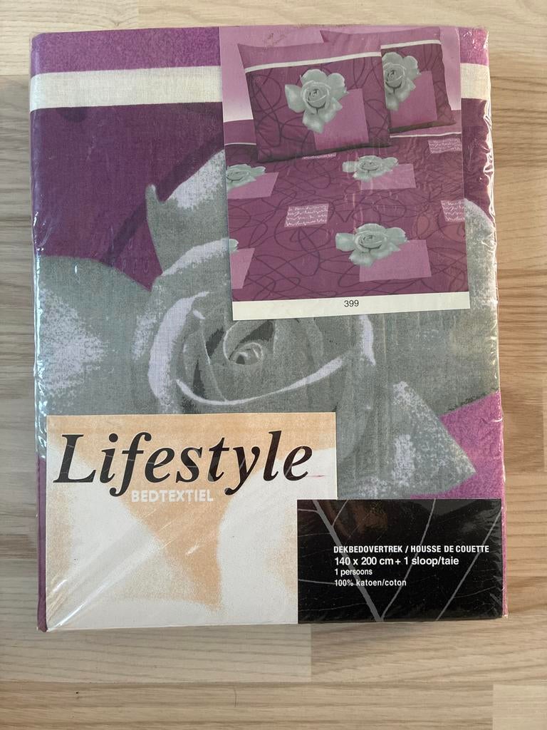 Lifestyle Dekbedovertrek 1 persoons met rozenprint Nieuw!, Eenpersoons, Nieuw, Ophalen of Verzenden, Paars