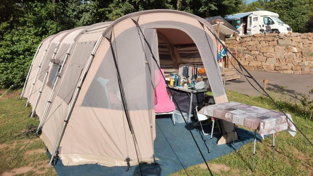 Ruime tunneltent Inritsbaar Kuipzeil - Ideaal voor kamperen, Caravans en Kamperen, Ophalen, Gebruikt, Tot en met 4