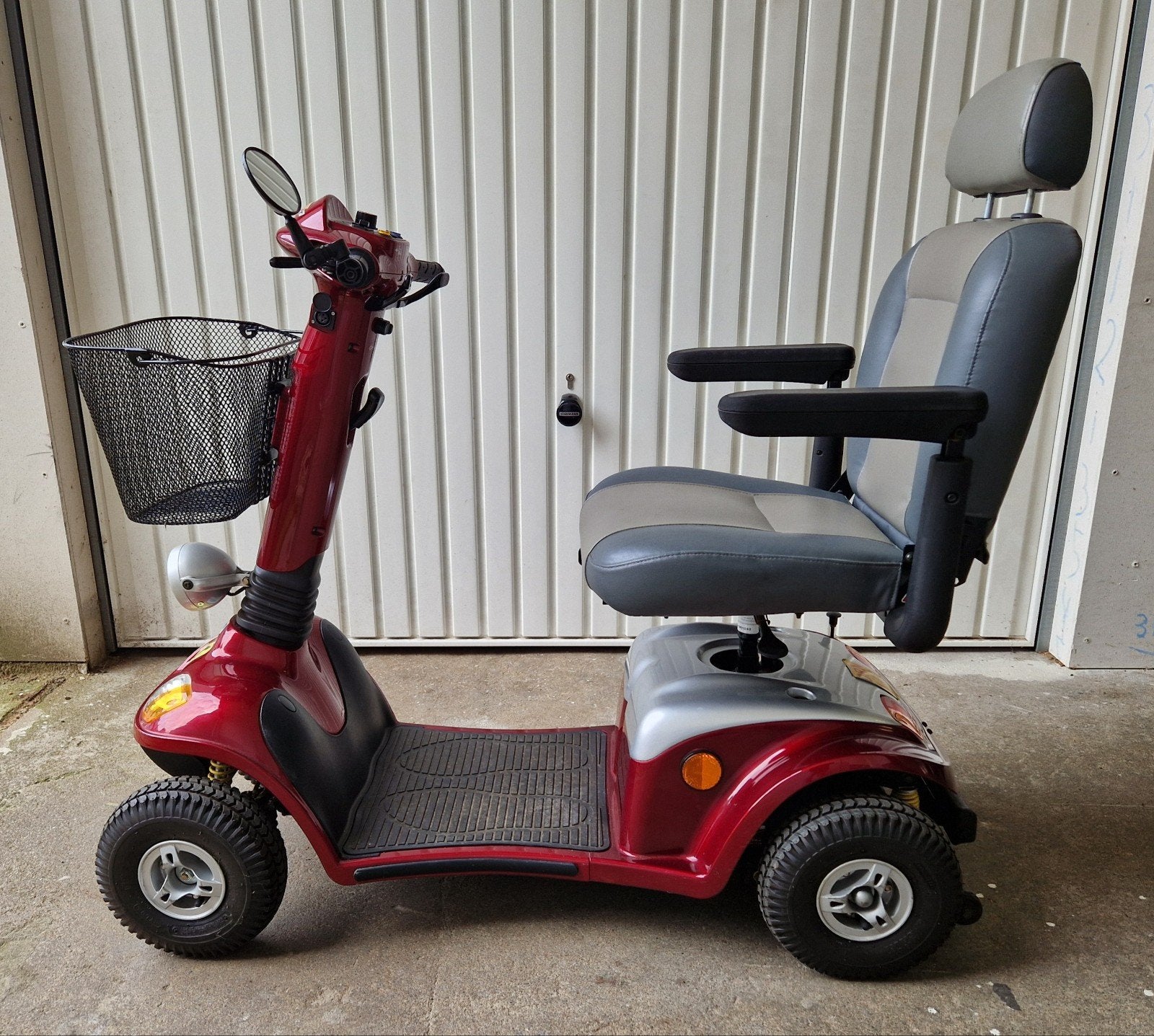 PRIMA SCOOTMOBIEL COMPACT NIEUWE BANDEN ACCU ONDERHOUDSBEURT, Diversen, Overige merken, Ophalen of Verzenden, Zo goed als nieuw