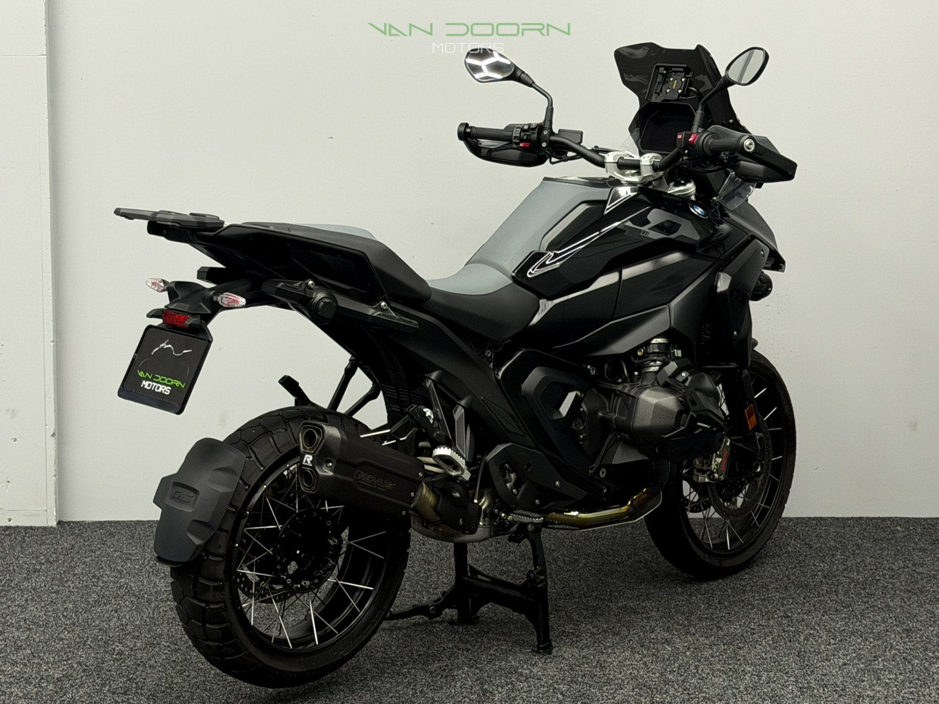 BMW R 1300 GS Triple Black | BTW | Remus | 2025 | R1300GS, Motoren, Info@vandoornmotors.nl, Kraaivenstraat 23-5
5048AB  TILBURG, NL