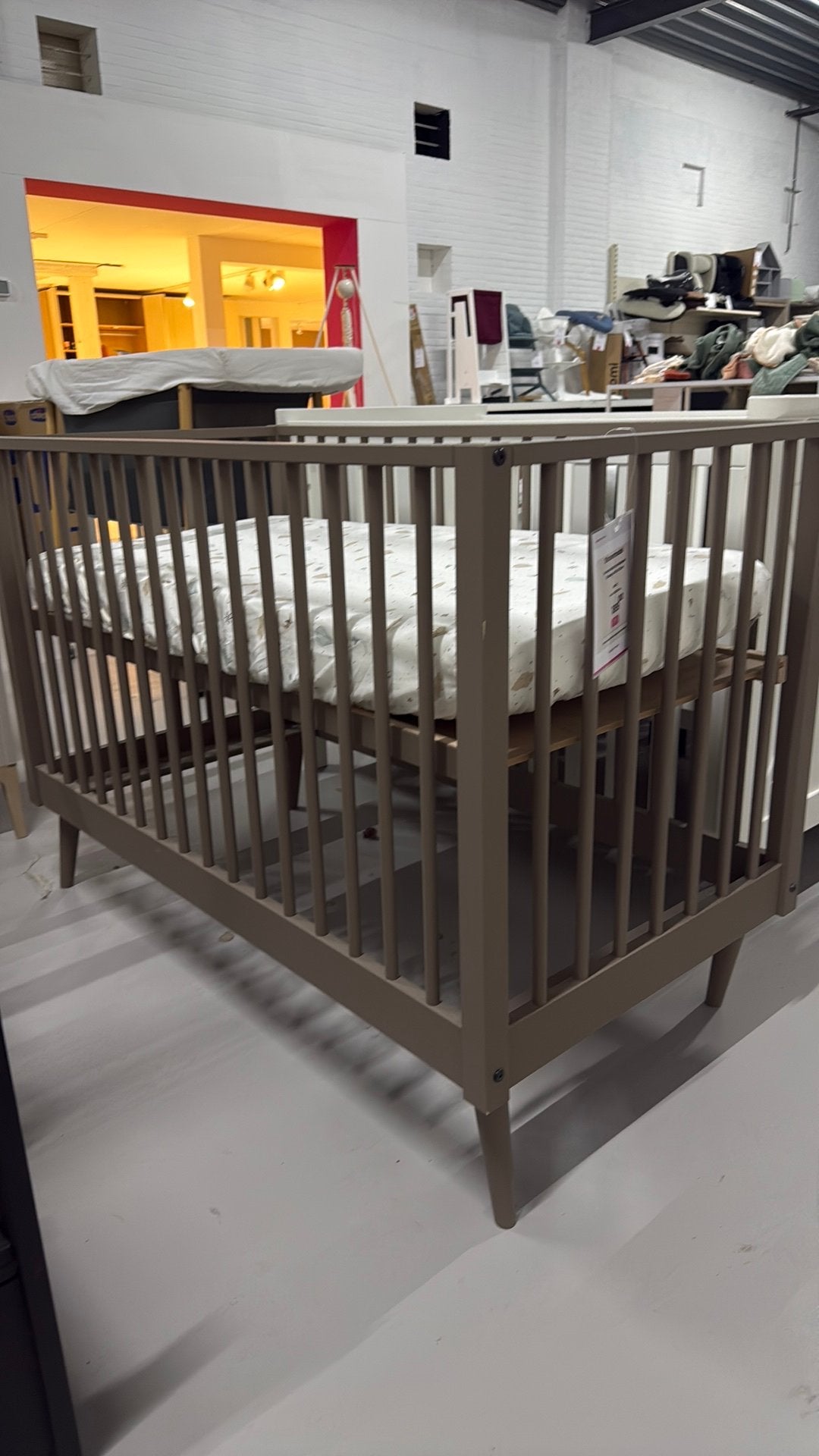 Europe Baby Evy Ledikant Chestnut 60 x 120, Ophalen, Ledikant